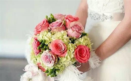 2025年农历八月初一结婚好不好 办婚礼吉利吗