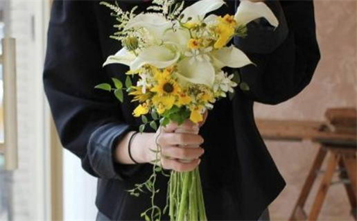 2026年04月22日结婚好吗 适不适合办喜事