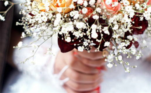 2025年10月07日领证日子如何 今日领证结婚好吗